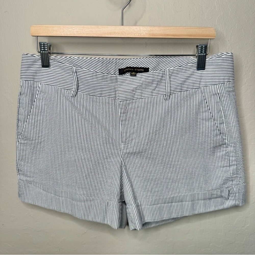 CYNTHIA STEFFE Seersucker Striped Cuffed Shorts 4” Cotton Blend Blue and White